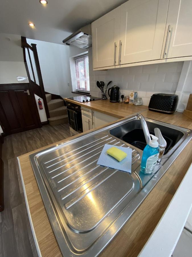 The Stables - Detached Cottage With Private Garden & Hot Tub St Austell Exterior foto